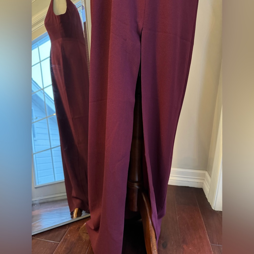 WAYF | The Casey Plunge Neck Gown | Med 💃🏼 - Picture 3 of 15